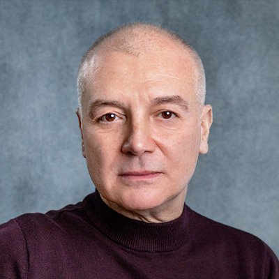 Tobias Christopher headshot
